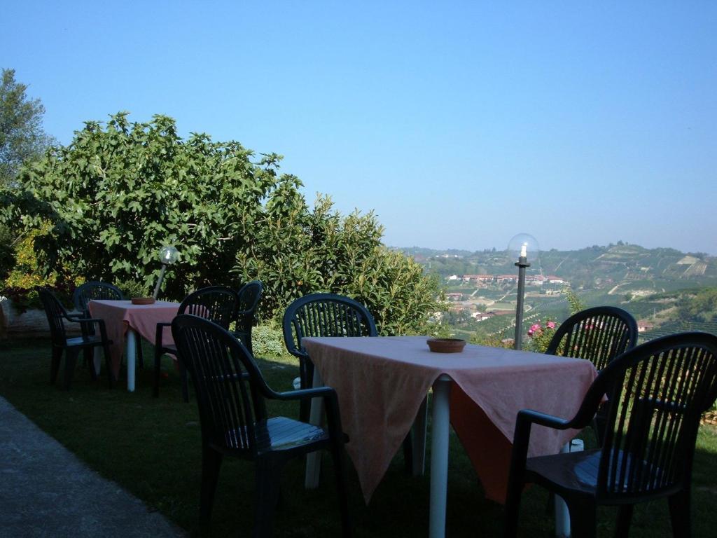 Agriturismo Cascina Vrona Monteu Roero Exterior foto