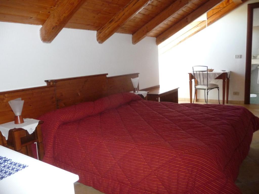 Agriturismo Cascina Vrona Monteu Roero Exterior foto